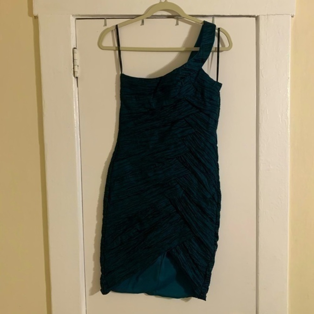 Snap‎ Green Formal One Shoulder Dress Medium